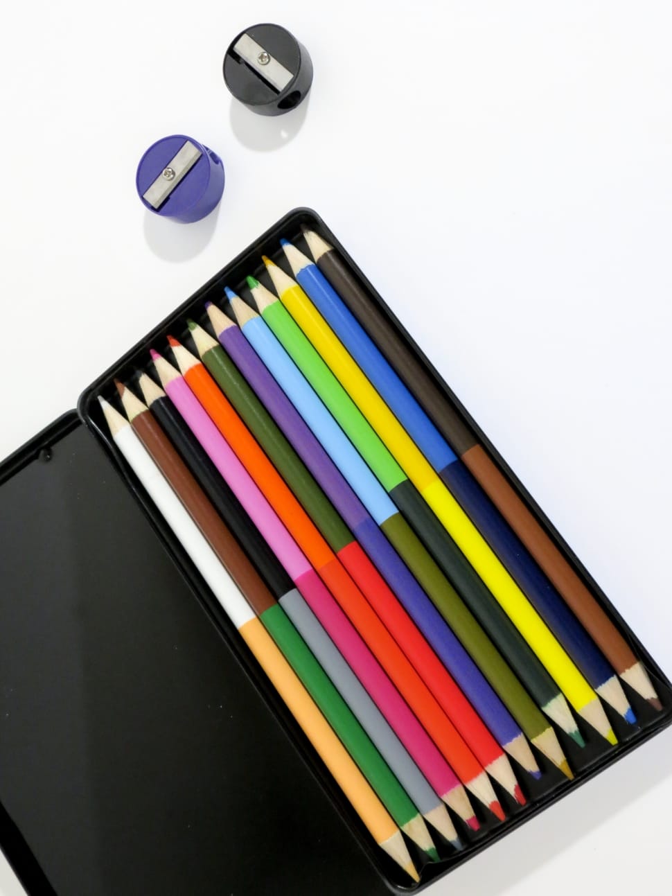 color pencil kit with two sharpener preview