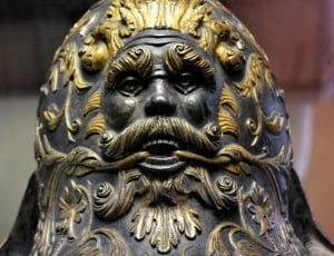 bearded man statue thumbnail