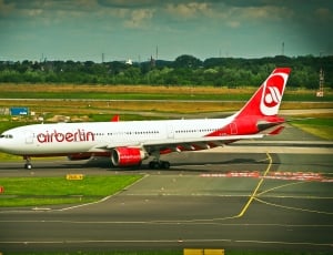 white and red airberlin air plane thumbnail