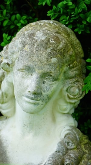 curly haired woman sculpture thumbnail