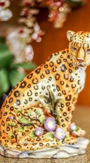 Statue, Bokeh, Leopard, Ornament, close-up, no people thumbnail