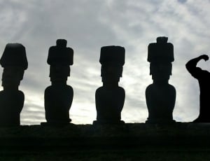 silhoutte photo of statues thumbnail