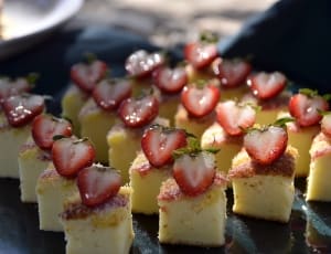 sliced strawberry cheese cake thumbnail
