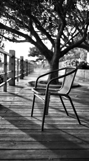 greyscale photo of chair thumbnail