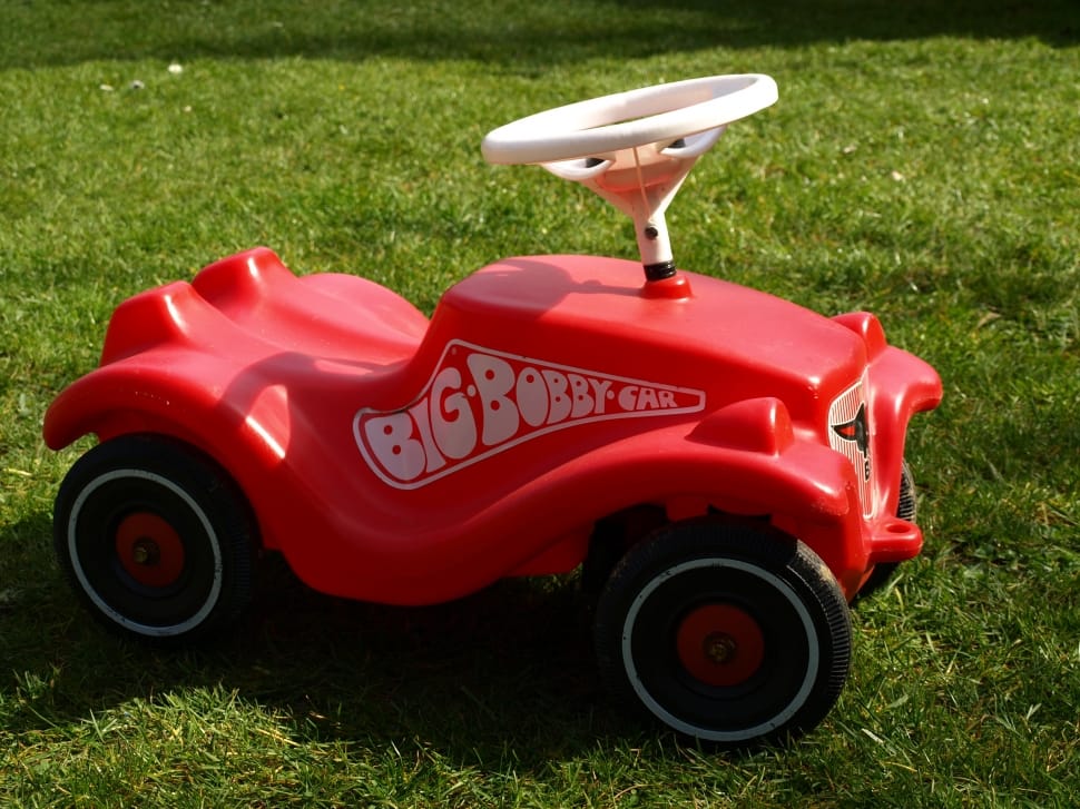 red and white Big bobby Ghh ride on toy preview