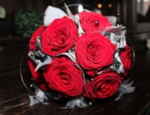 red rose bouquet seective photo thumbnail