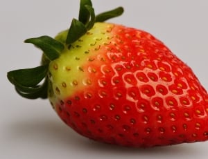 red and yellow strawberry thumbnail