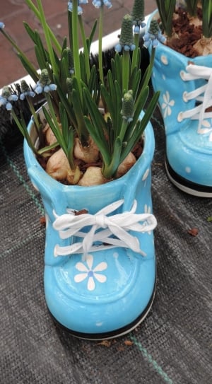 2 blue black and white floral ceramic shoe flower top thumbnail