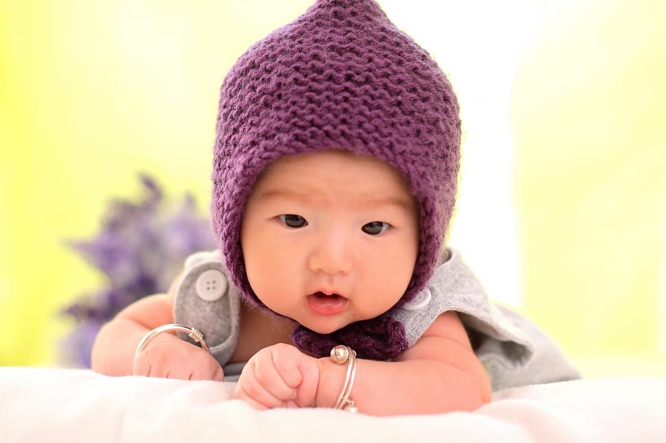 baby's brown knitted cap preview