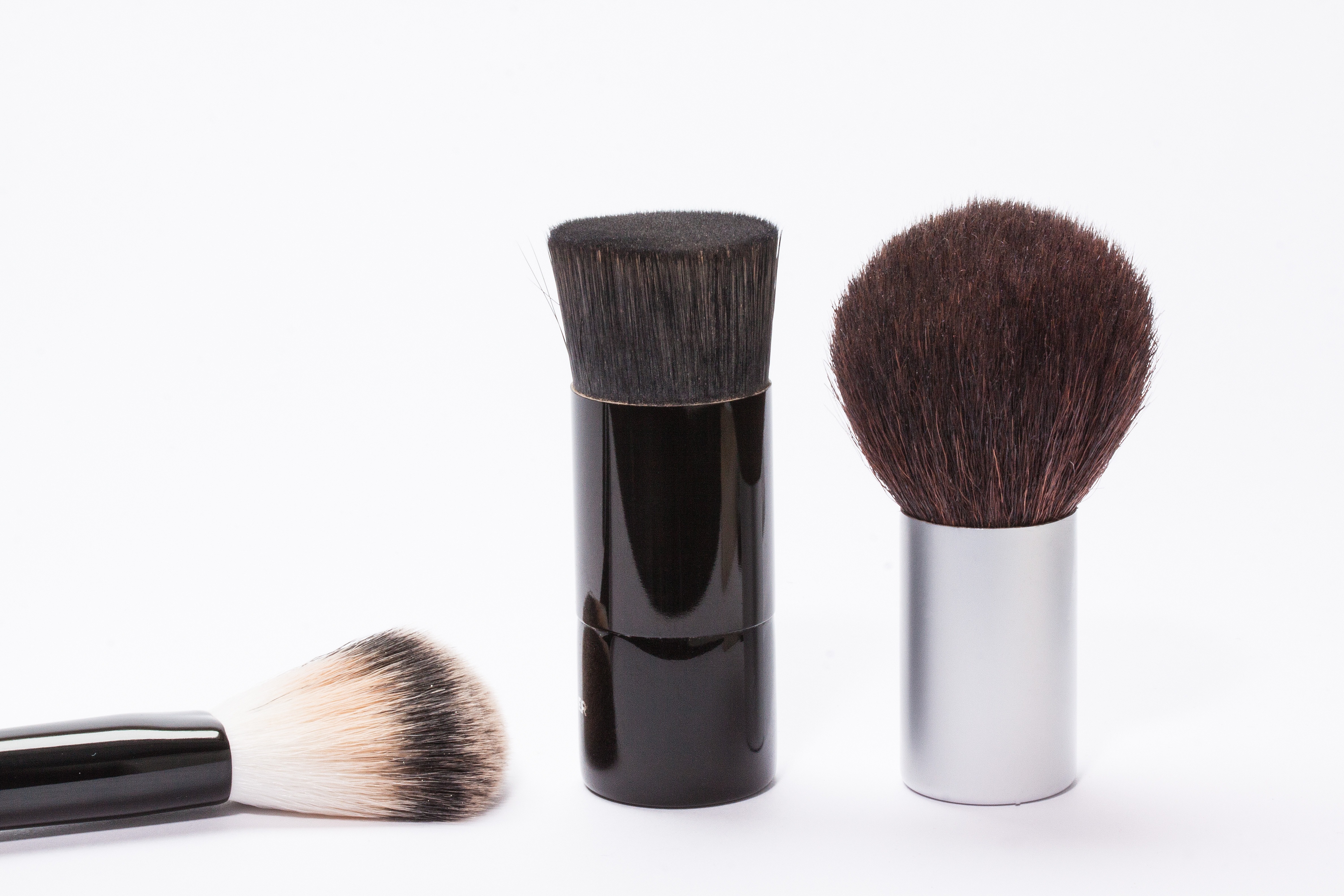 3 makeup brushes