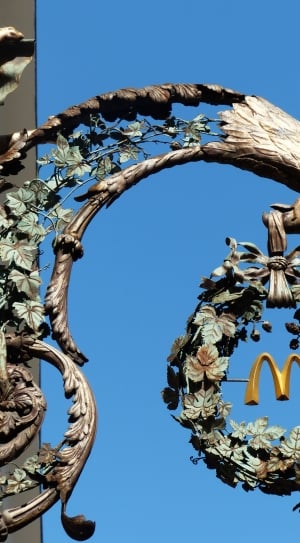 bird with Mcdonald wreath wall decor thumbnail