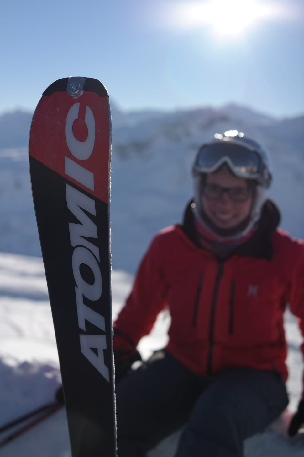 black red and white atomic snow skis preview