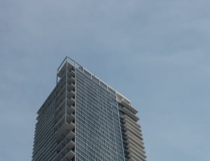 photo of building and sky thumbnail