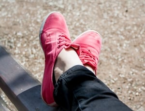 red lace up low top sneakers thumbnail
