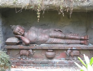 lying buddha statue thumbnail