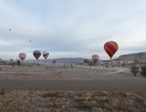 5 hot air balloons thumbnail