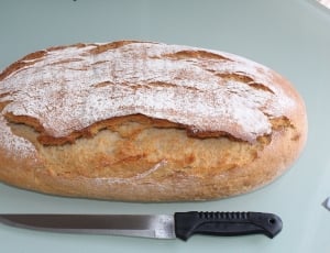 oblong bread and black handlew bread knie thumbnail