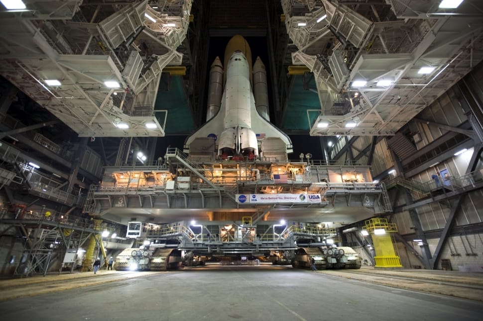 Discovery Space Shuttle, Rollout, factory, industry preview