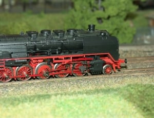 black and red steam strain die-cast model thumbnail