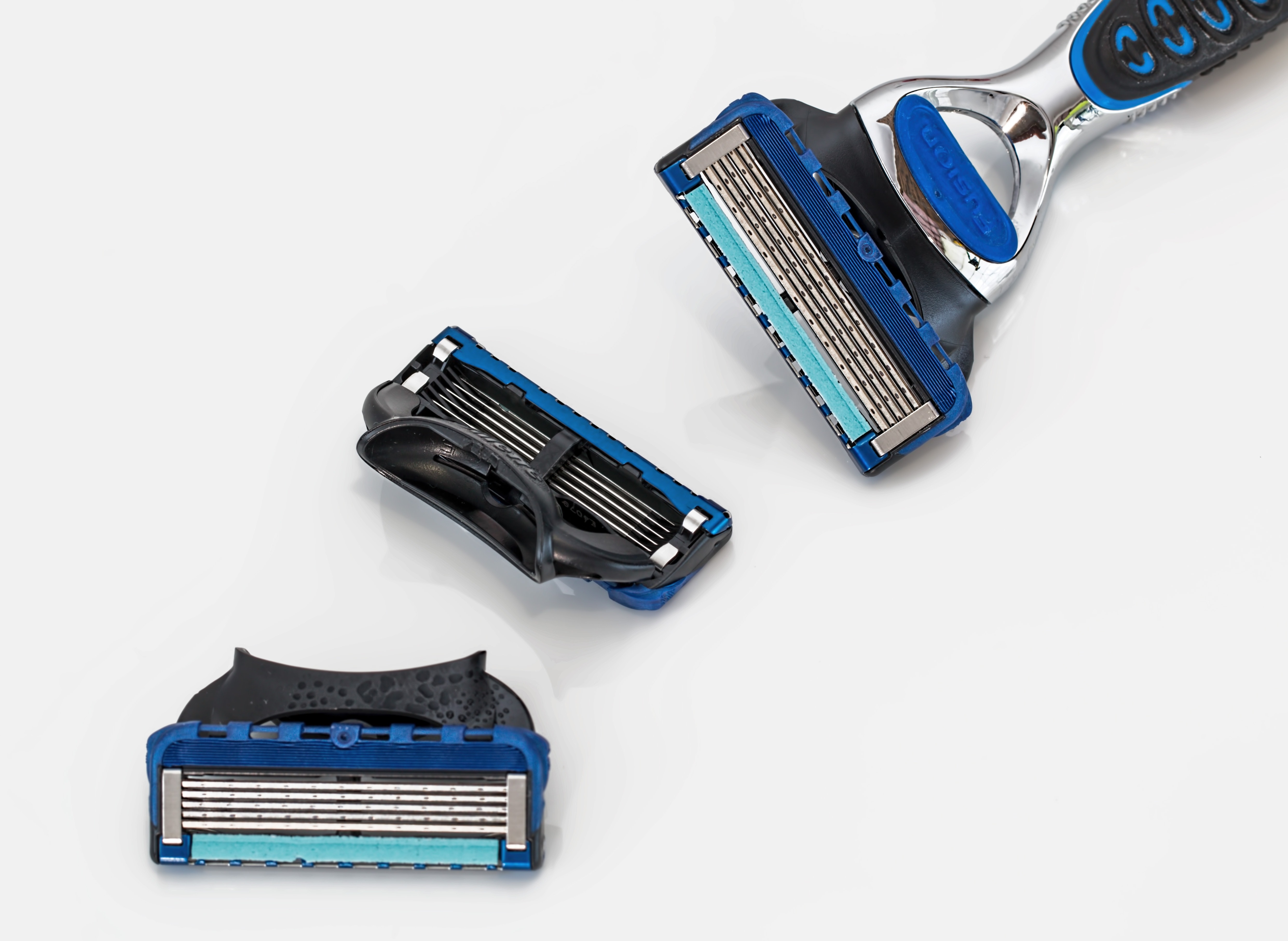 blue and black shaver set