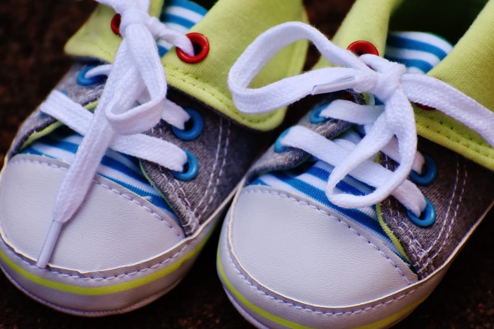 toddler's yellow gray and white sneakers preview