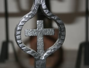 silver cross pendant thumbnail