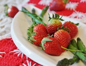 four strawberries thumbnail