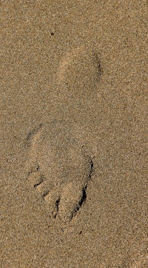 sand foot print thumbnail