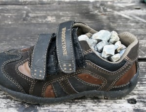 woodstone brown and black hiking shoe thumbnail