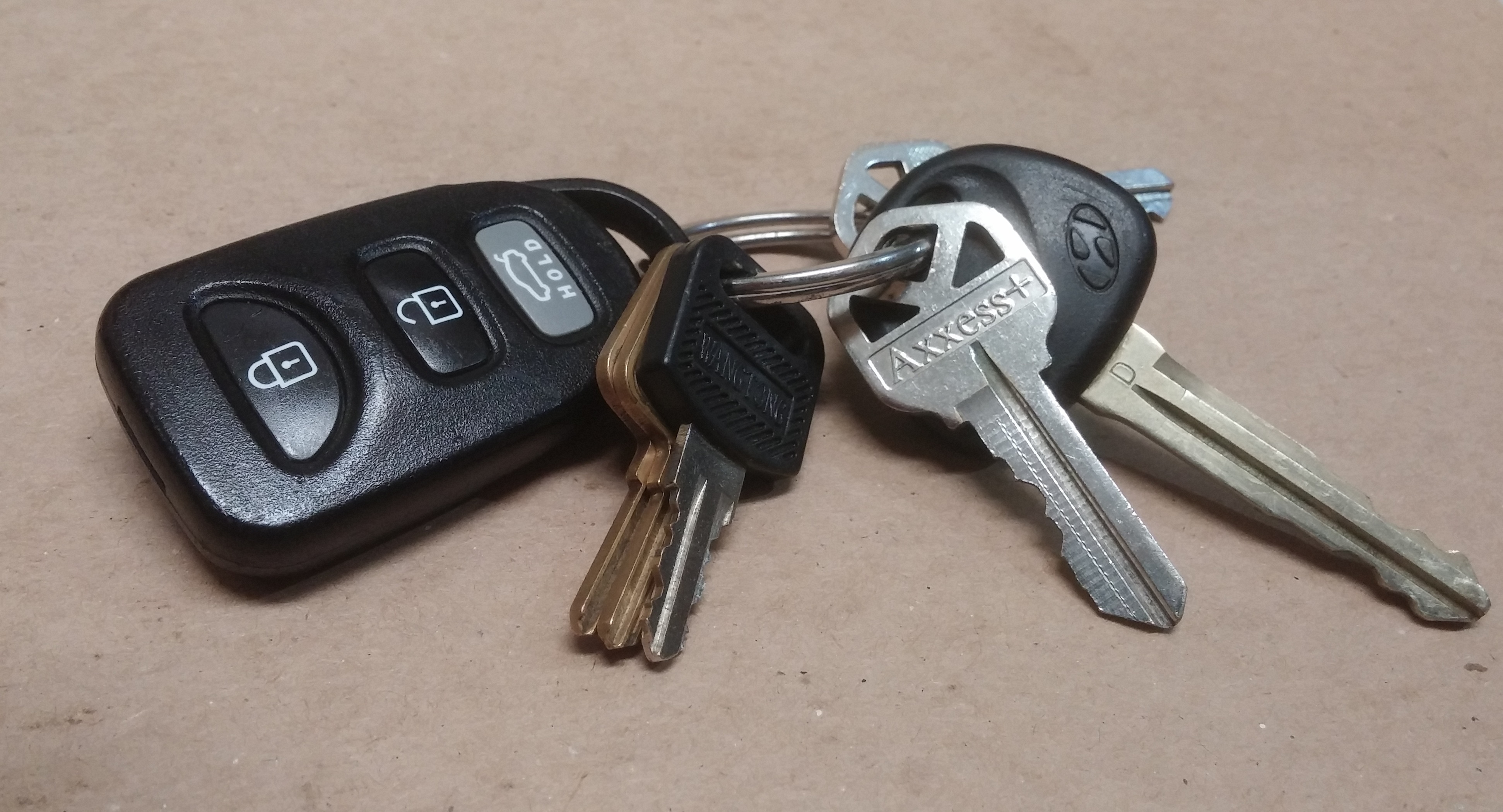 keys and car key fob