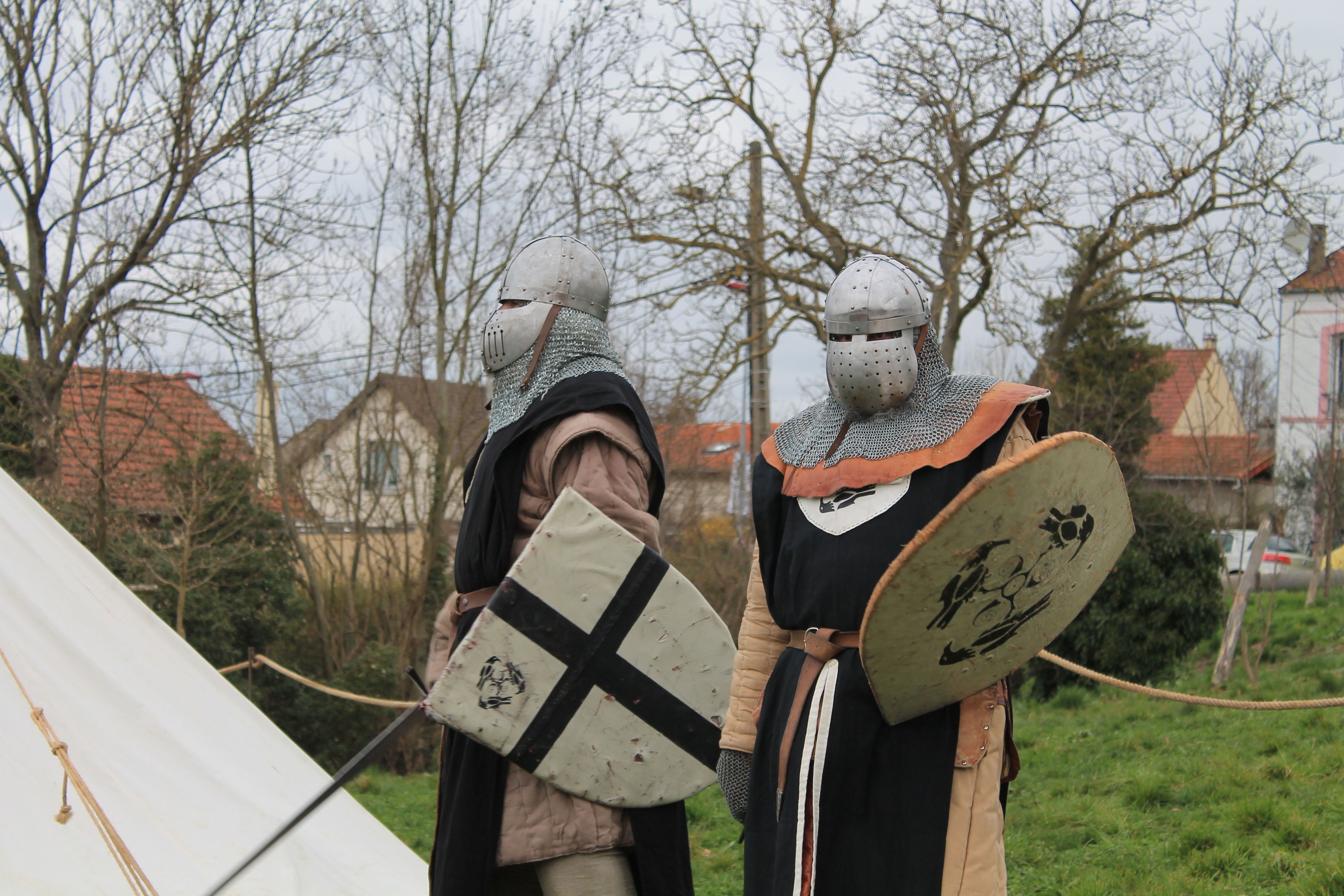 2 knight armors