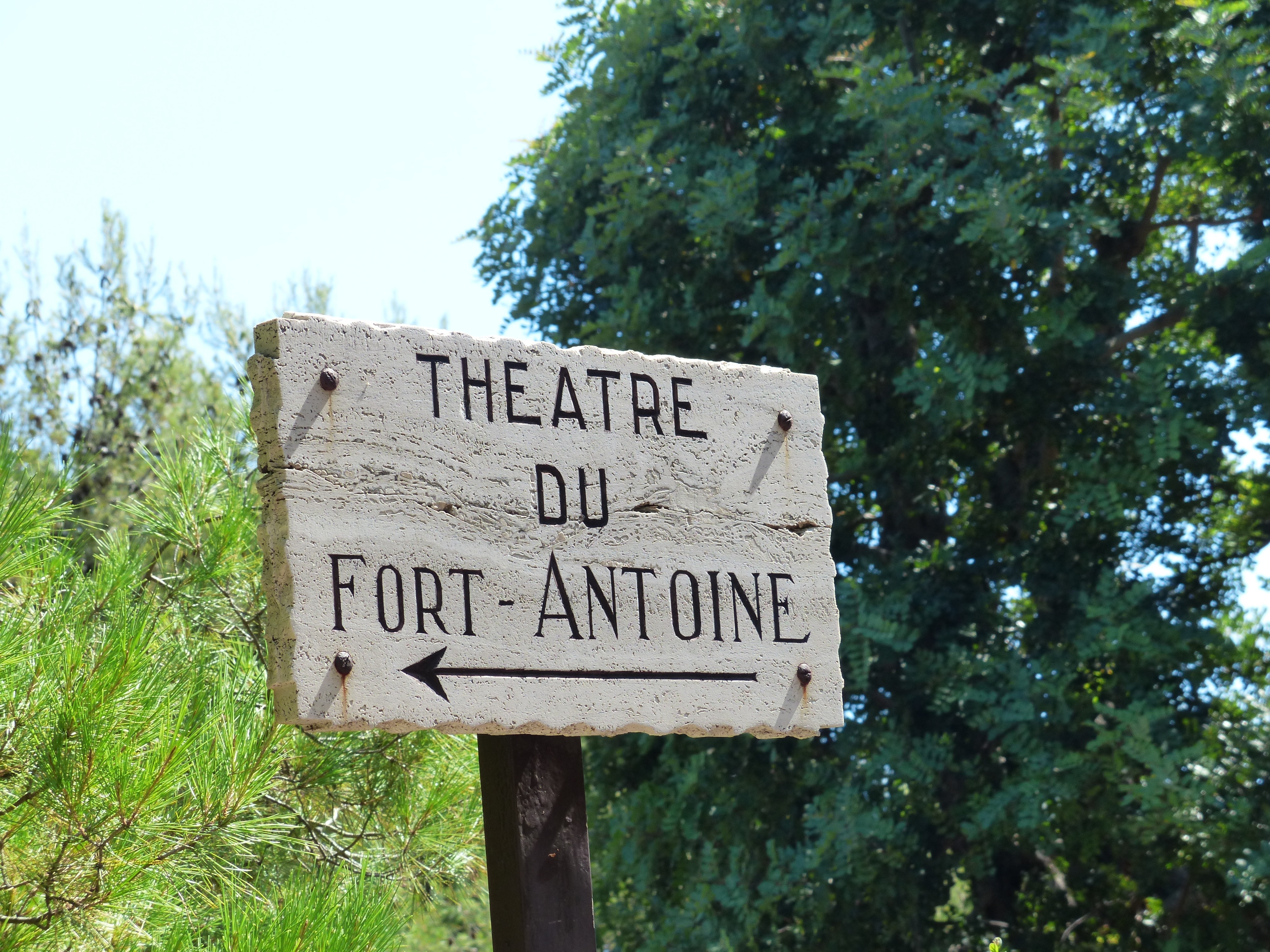 Theatre Du Fort Antoine sign board on daylight