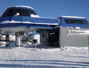 blue and white osthangbahn building thumbnail
