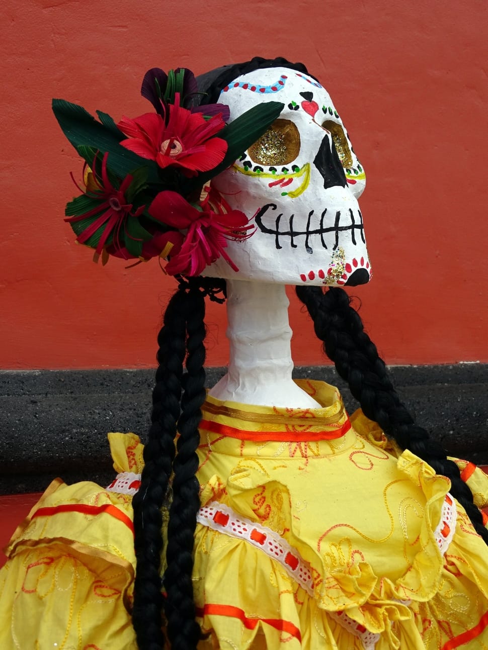 yellow dressed muerte preview