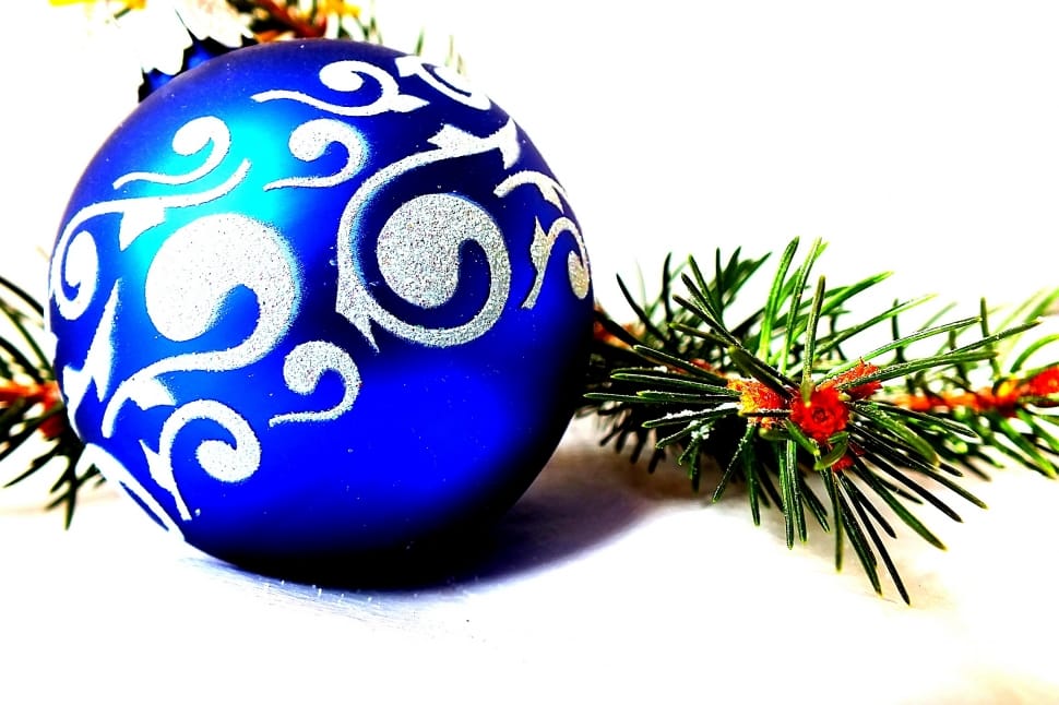 blue and silver baubles preview