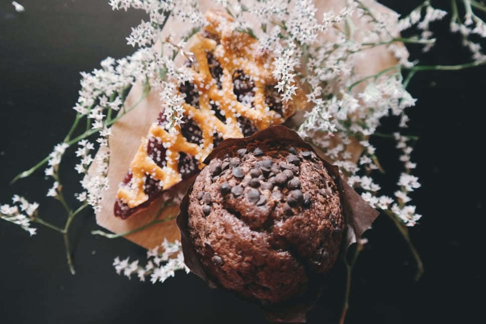 straberry pie and chocolate cookie pastry preview