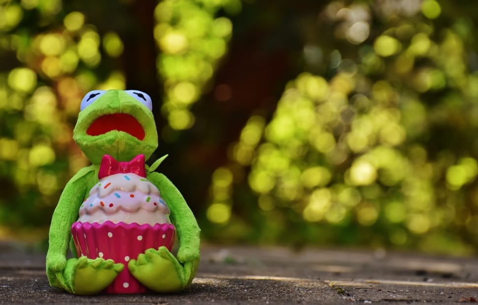 kermit the frog figurine preview