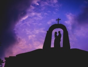 silhouette of cathedral cross thumbnail