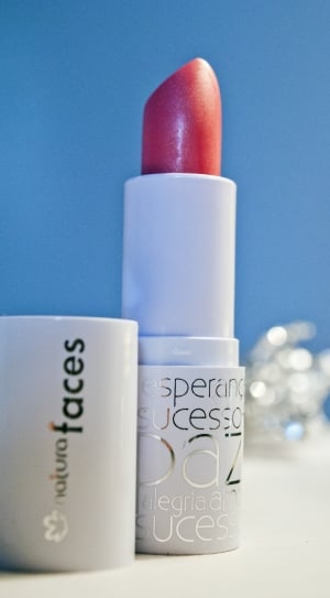 red esperano sucesso lipstick thumbnail