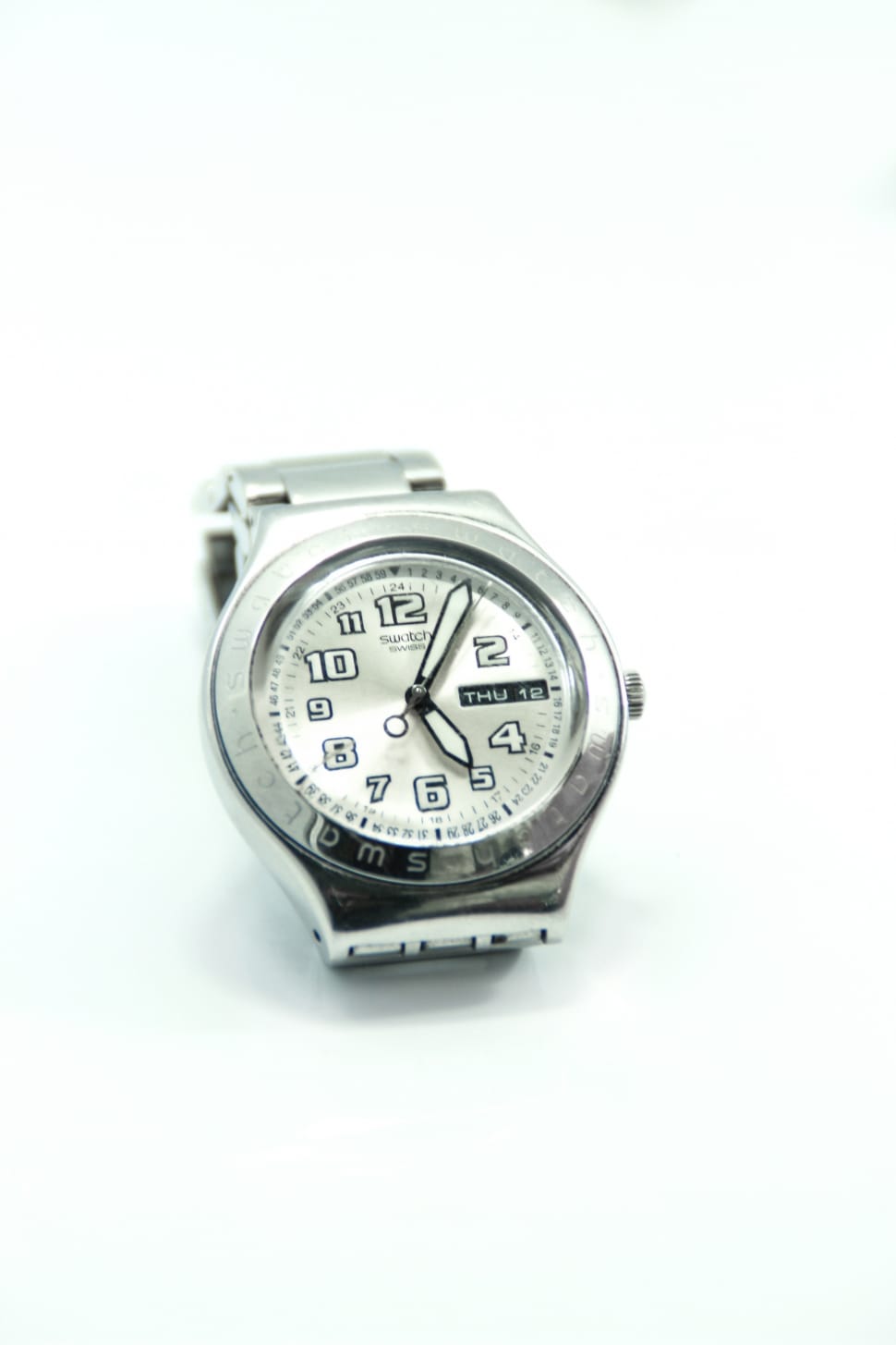 silver link bracelet analog watch preview