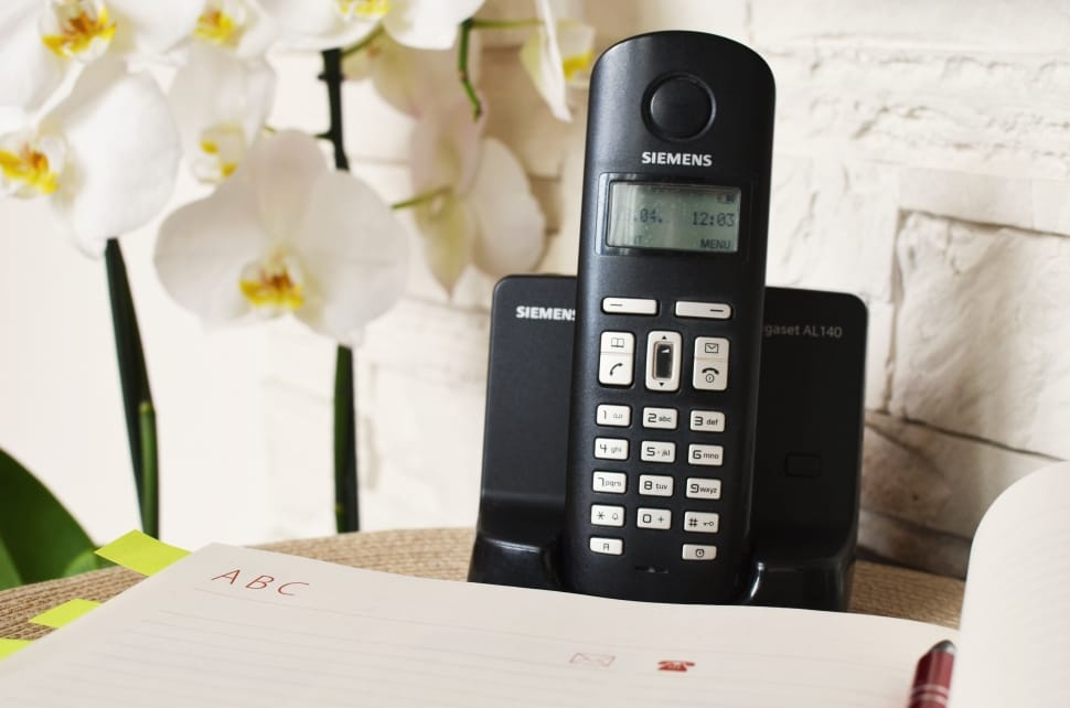 black and white siemens cordless telephone preview