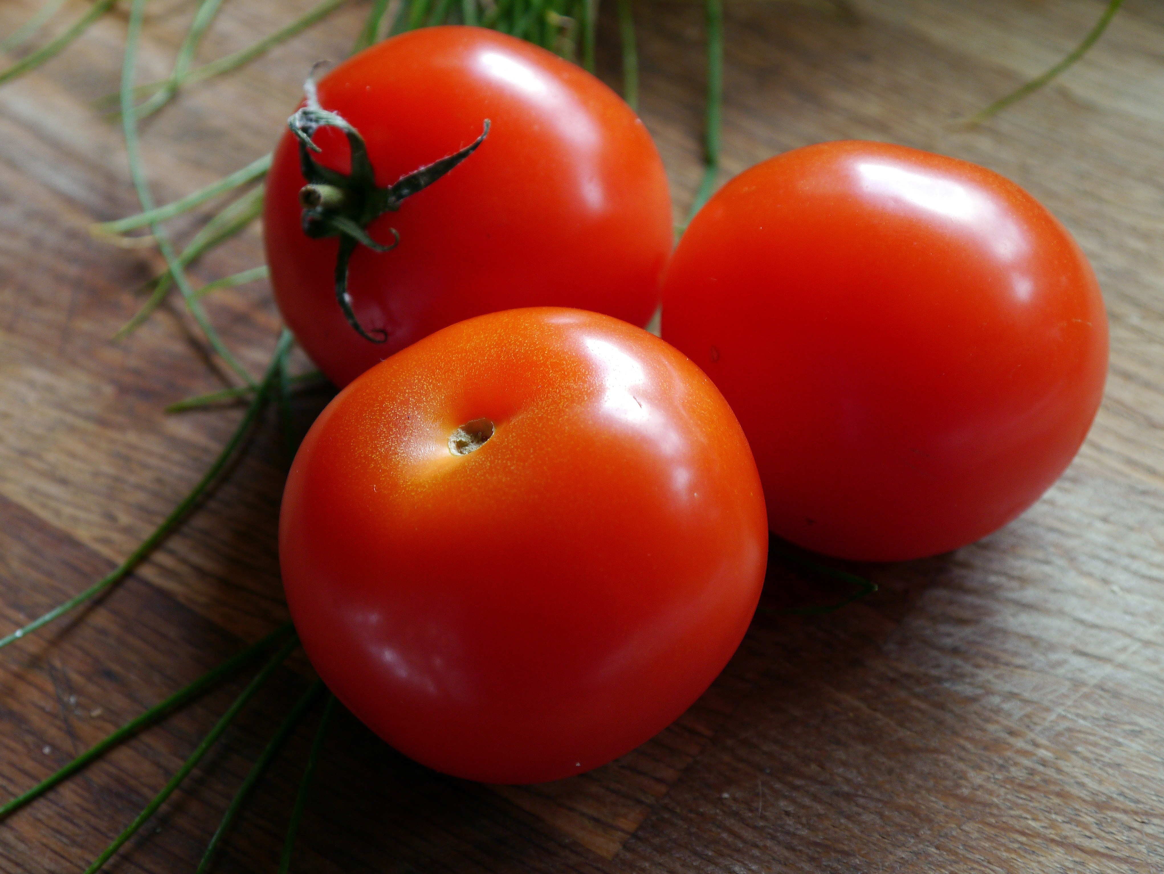 3 tomatoes
