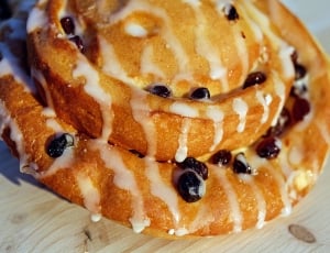 brown pastry with raisins toppings thumbnail