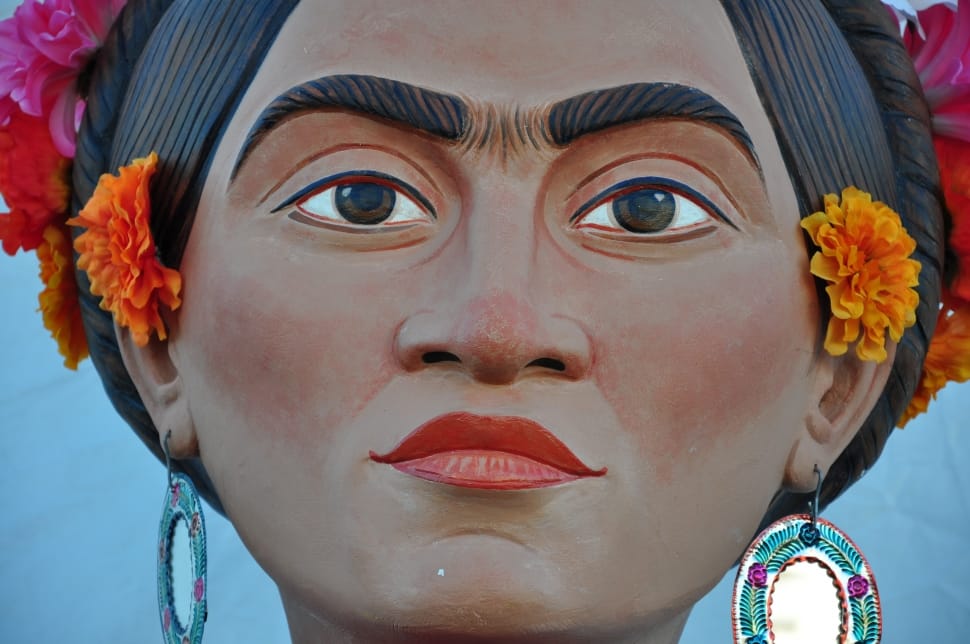 woman face wooden statuette preview