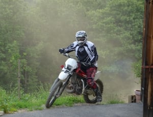 white and red motocross dirtbike thumbnail