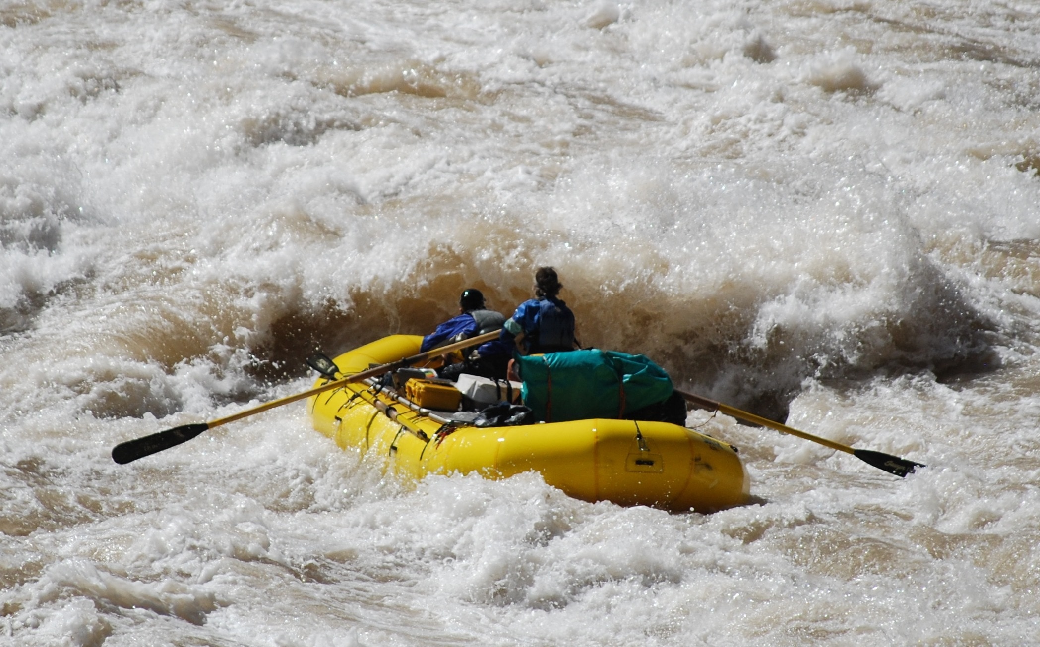 yellow inflatable raft
