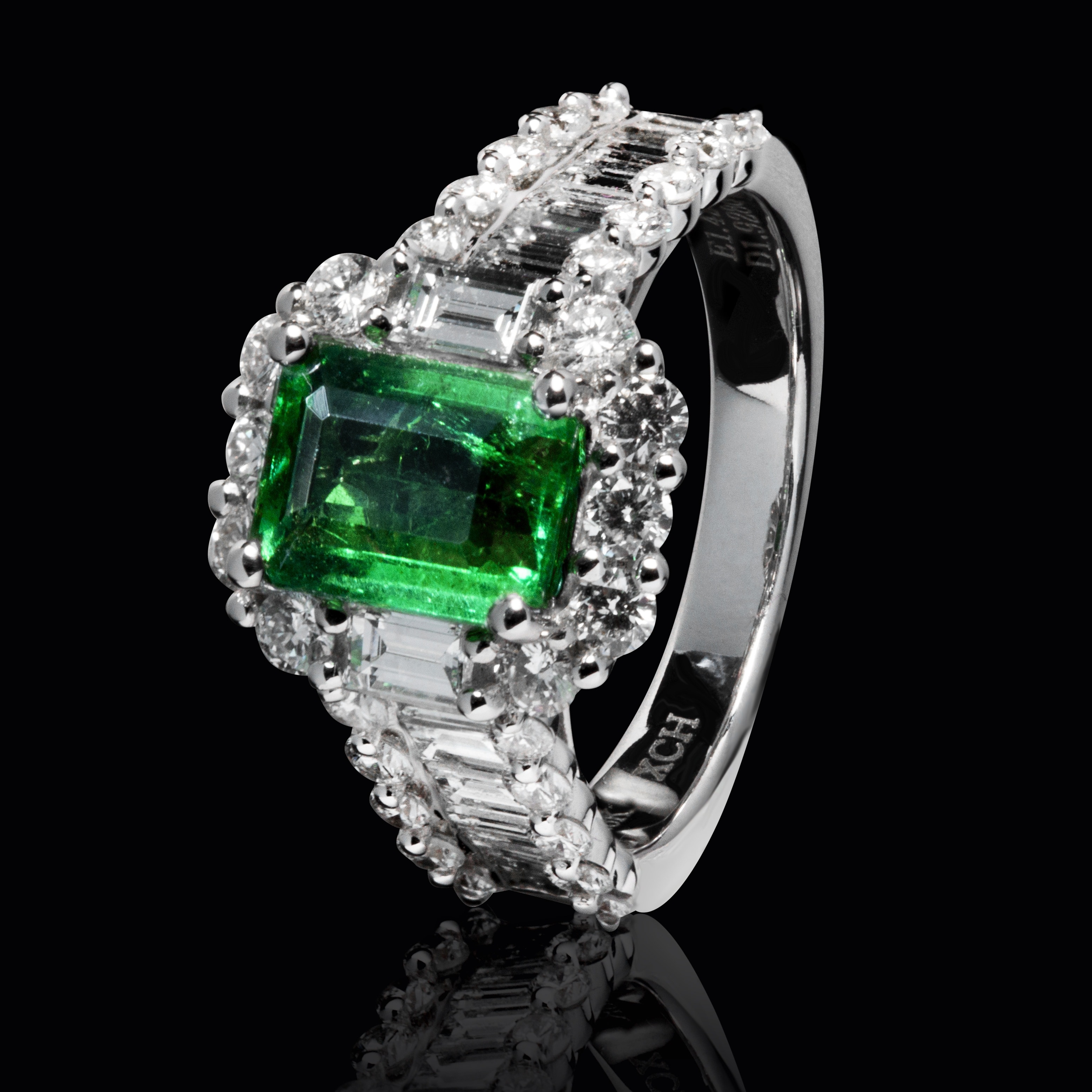 Emerald, Luxury, Ring, Diamond, black background, studio shot