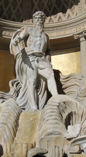 statue of a man thumbnail