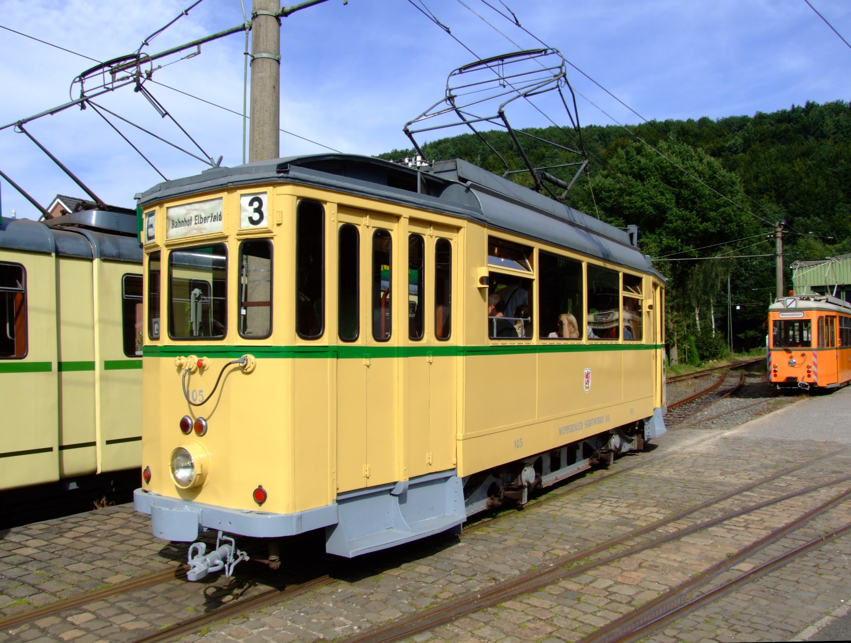 yellow cable rail cart