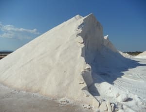white sand mountain thumbnail